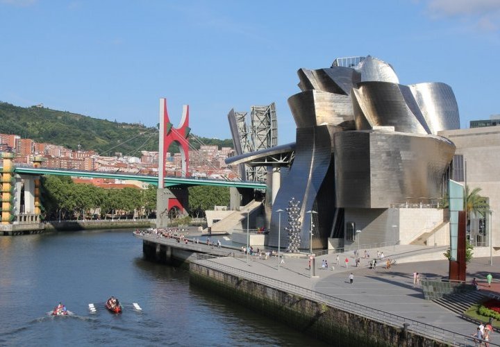 Guggenheim Museum Bilbao - magnificent example of the most avant-garde architecture of the 20th century