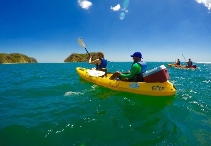 Día libre para actividades adicionales, como rutas de senderismo y kayak