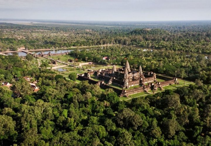 Flight to Siem Reap, Cambodia 
