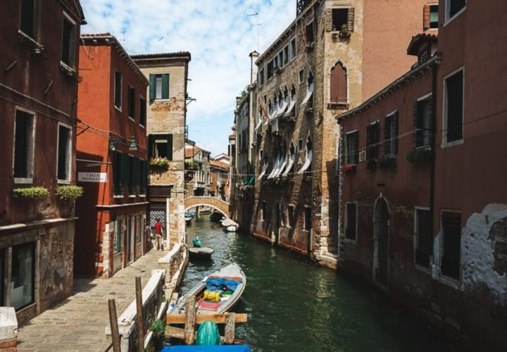 Descubrimiento de Venecia y partida 