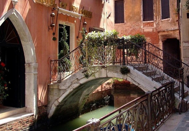 Descubrimiento de Venecia y partida 