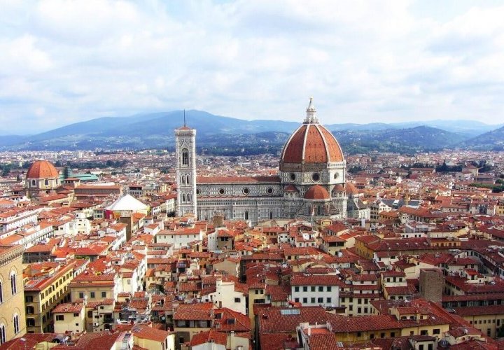 Florence city tour including visit of the Uffizi Gallery with Italian aperitif tasting 