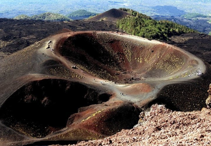 Hiking up Mount Etna, Europe’s most active volcano and visit of Taormina