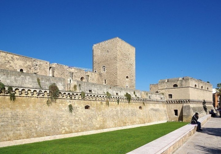 Visita guiada por las ciudades de Matera y Bari 