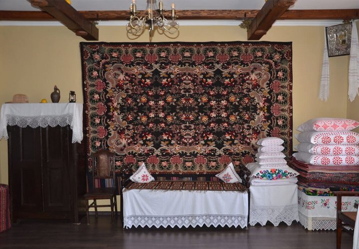 Complexe Artisanal Arta Rustica - découverte de tapis traditionnels moldaves inscrits au patrimoine culturel immatériel de l'UNESCO