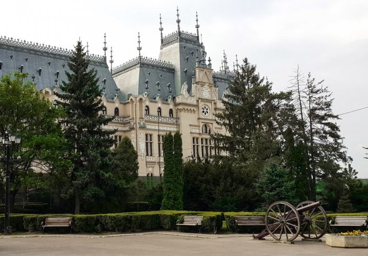 Discovery of Iasi city and departure 