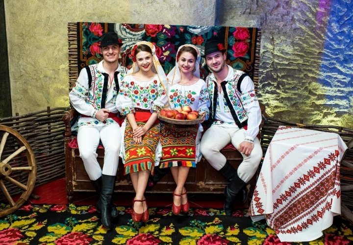 First traditional dance class and Chisinau city tour 