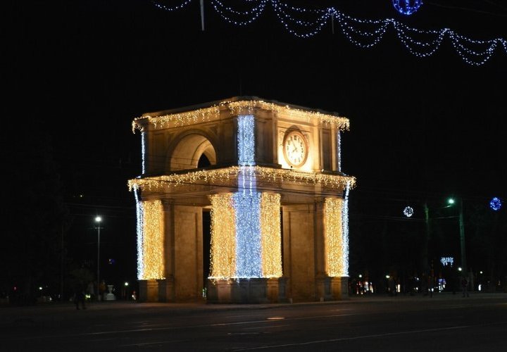 Arrival day and visit of the Christmas Town / Fair in Chisinau 