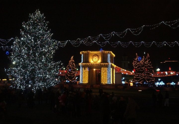 Arrival day and visit of the Christmas Town / Fair in Chisinau 
