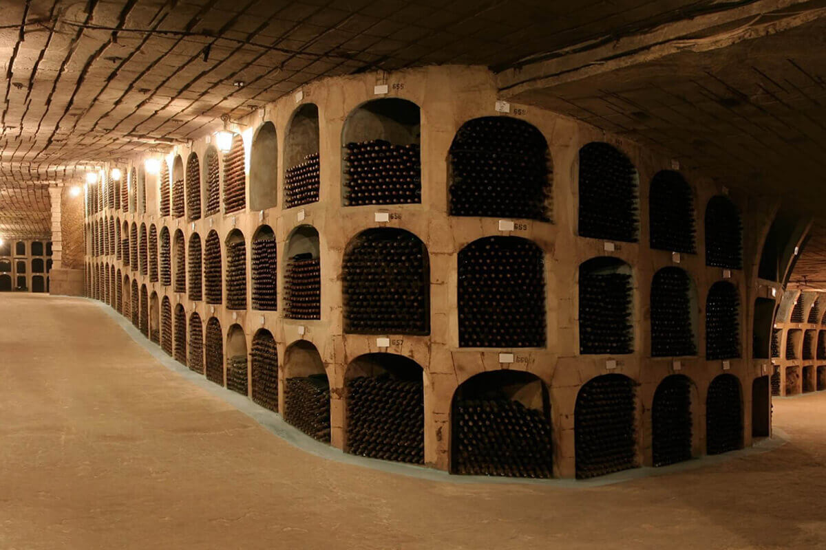 Chisinau city and Milestii Mici tour the largest wine cellar in t...