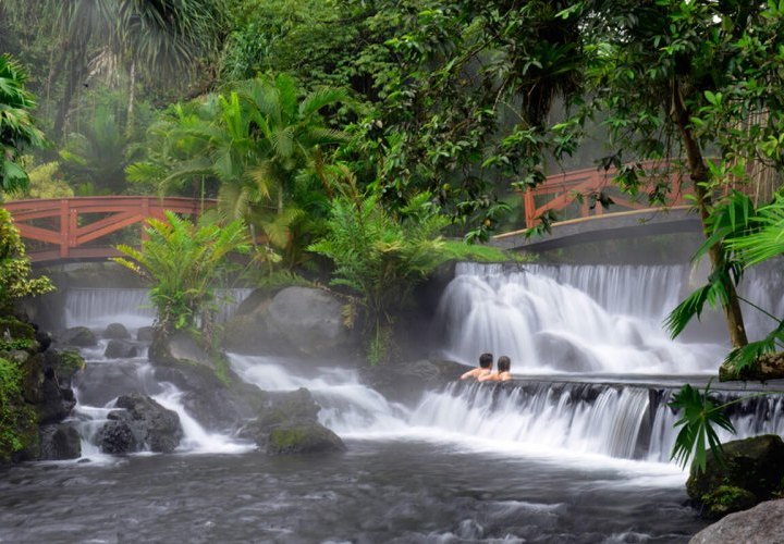 Hike in Arenal Volcano National Park and amazing hot spring experience 