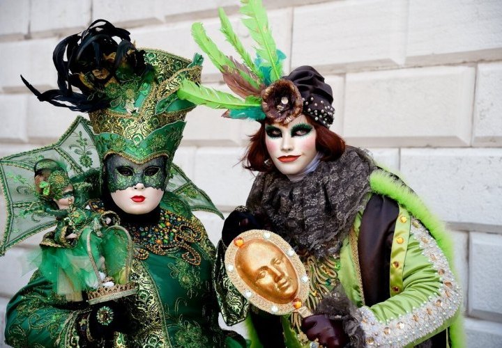 Get lost in the Carnival of Venice