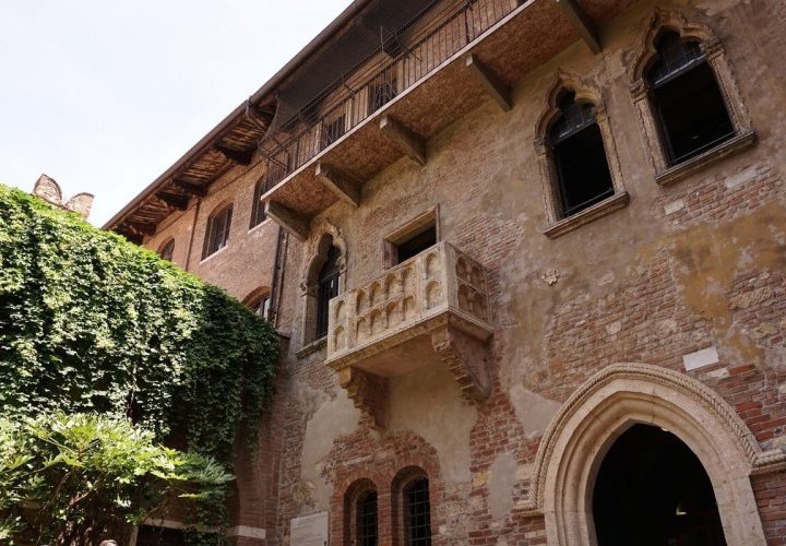 Guided tour of the charming city of Verona and discovery of Juliet’s House
