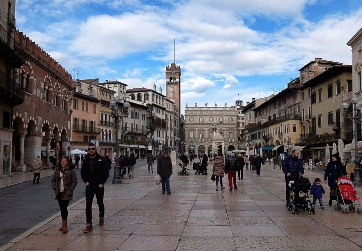 Visita guiada por la encantadora ciudad de Verona y descubrimiento de la Casa de Julieta