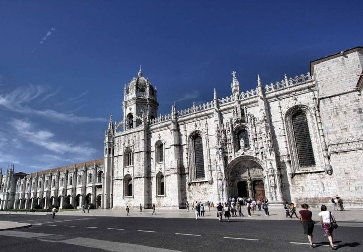 Guided tour of Lisbon city, the capital of Portugal 