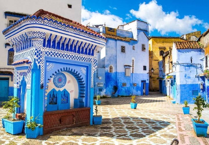 Discovery of Tetuan and Chaouen, the famous white and blue cities of Morocco