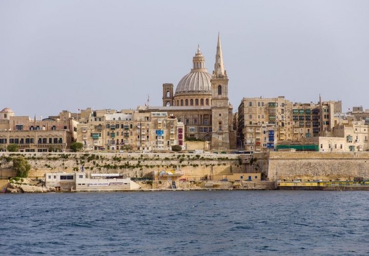 Travel to Malta and discovery of its capital Valletta