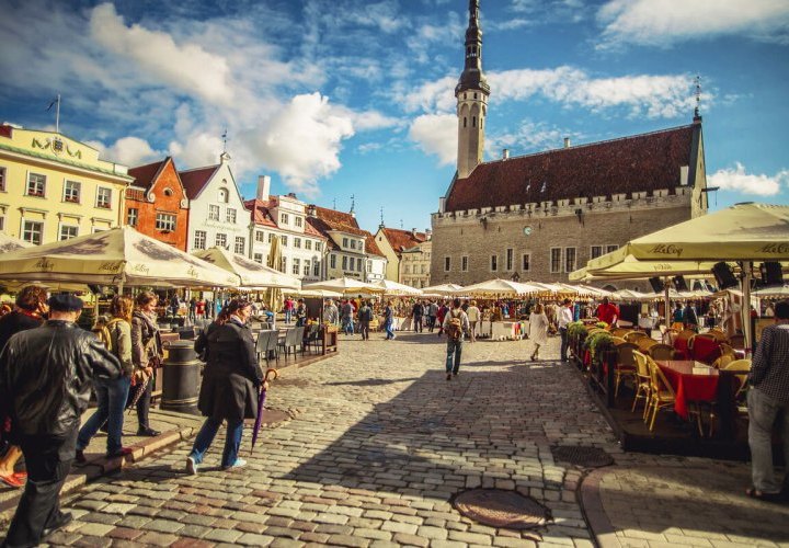 Guided tour of Tallinn in Estonia and departure 