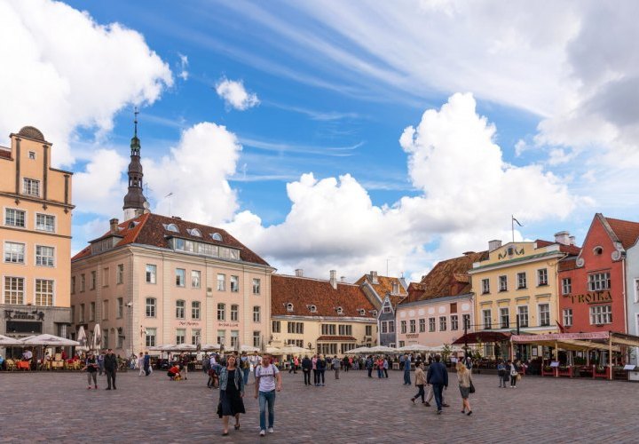 Guided tour of Tallinn in Estonia and departure 