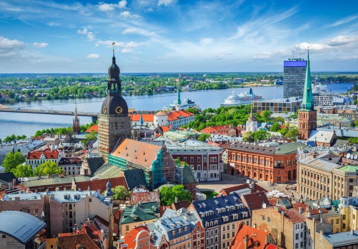 Visita guiada por las ciudades de Riga y Jurmala en Letonia y degustación de la bebida más famosa del país