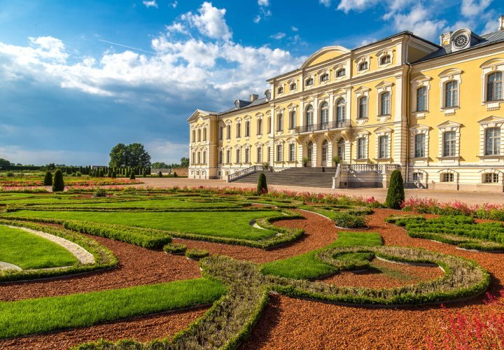 Discovery of the Rundale Palace in Latvia 