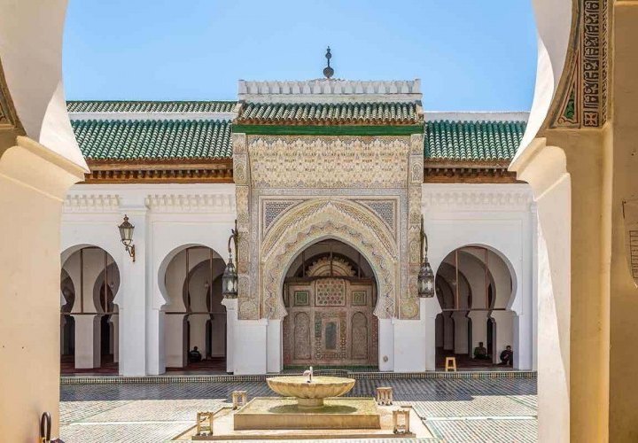 Guided tour of Fez, the first imperial city of Morocco and the intellectual and religious capital of the country