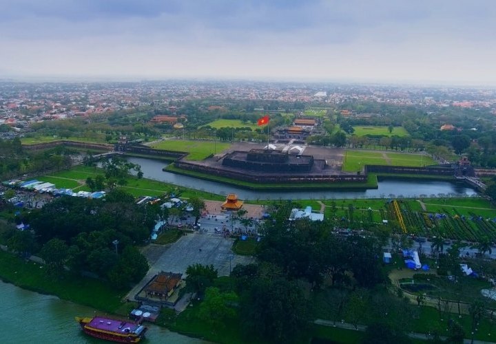 Visita por la ciudad de Hue, antigua capital imperial de la dinastía Nguyen
