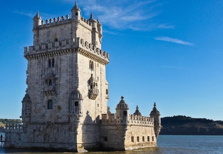 Guided tour of Lisbon city 