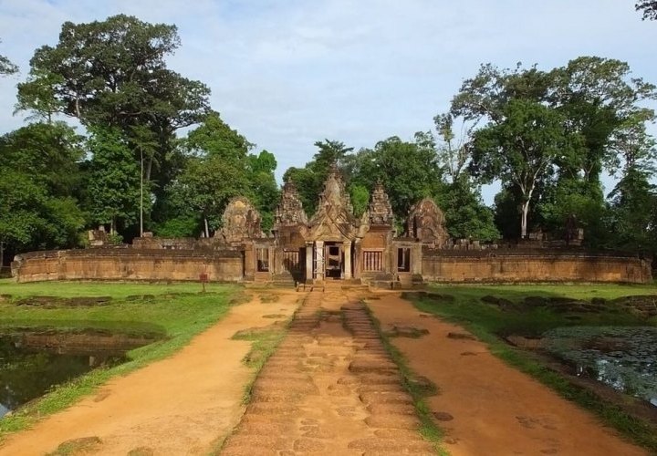 Templo de Beng Mealea y Templo de Banteay Srei y la aldea flotante de Kompong Kleang