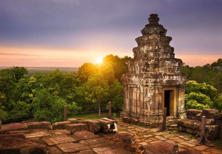 Descubrimiento de varios Templos del Parque Arqueológico de Angkor: Ta Prohm, Bayon, Baphuon, Angkor Wat y Phnom Bakheng