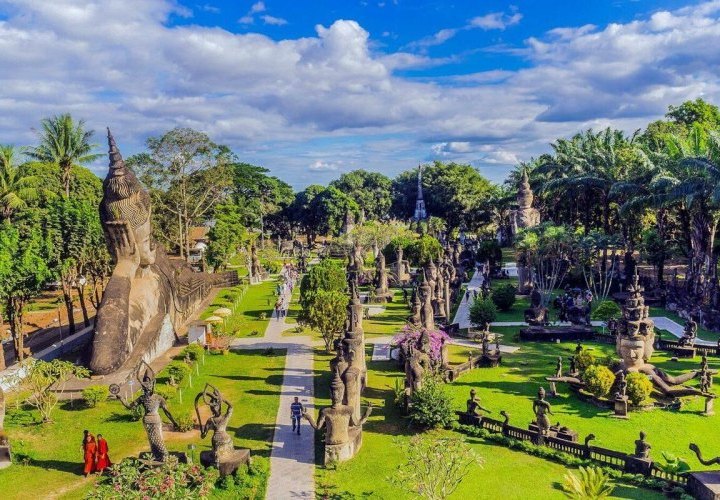 Discovery of Vientiane city, the capital of Laos 