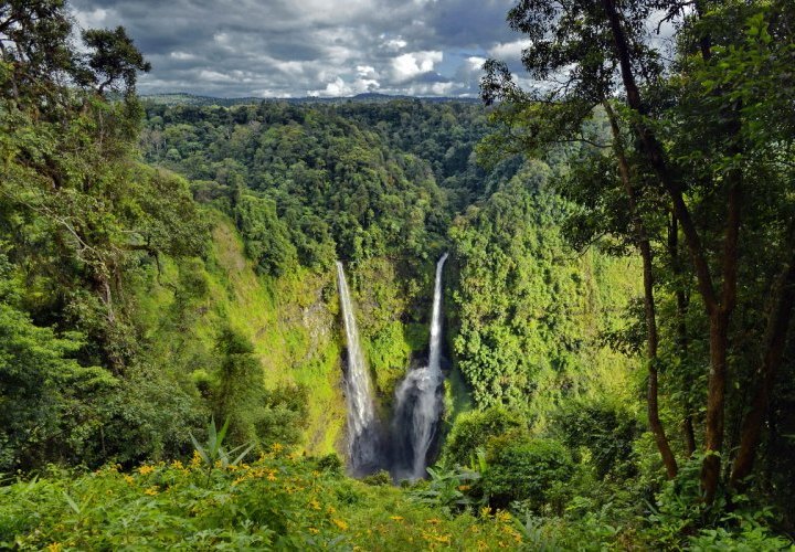 Discovery of the Tad Fane Waterfall, one of the most impressive waterfalls in South East Asia