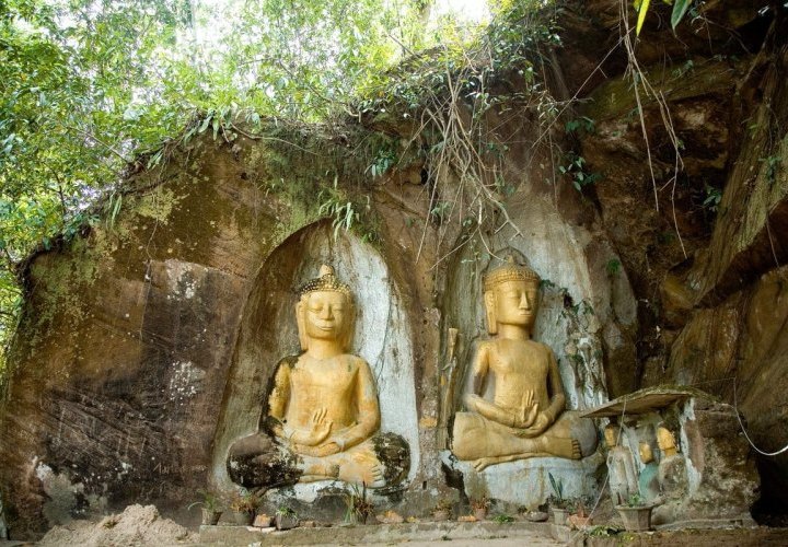 Descubrimiento del Sitio Arqueológico de Vang Xang conocido por un grupo de esculturas de Buda talladas en la roca
