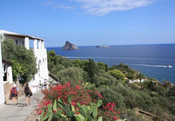 Visite de Panarea - la plus petite des sept îles Éoliennes habitées (lundi)