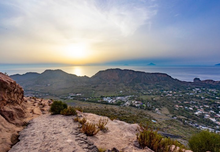 Découverte de la Grotta del Cavallo et de la Piscine de Vénus sur l'île de Vulcano (vendredi)