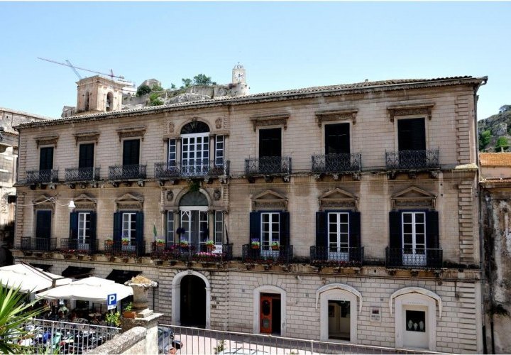 Multi-sensory chocolate tasting in Modica