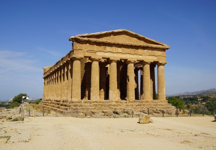 Visit of Agrigento and wine tasting and lunch at Florio Cellars  