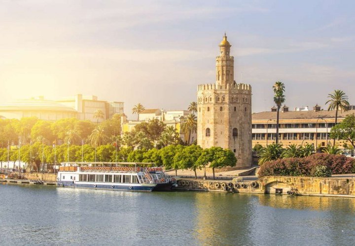 Guided Tour of Seville and discovery of its Cathedral, the gothic temple with the largest area in the world