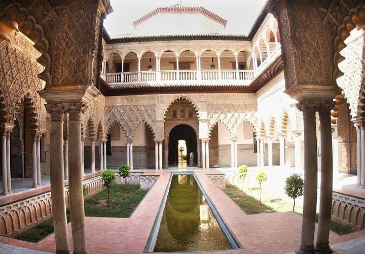 Guided Tour of Seville and discovery of its Cathedral, the gothic temple with the largest area in the world