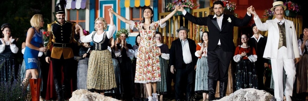 Open-air Classical Music Festival  “DescOPERA” in Moldova (June)